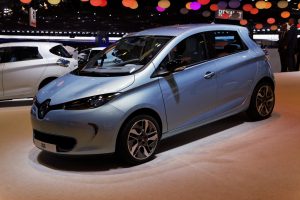 Renault Zoe to francuska odpowiedź na ekologiczne, przyjazne środowisku samochody z napędem elektrycznym.