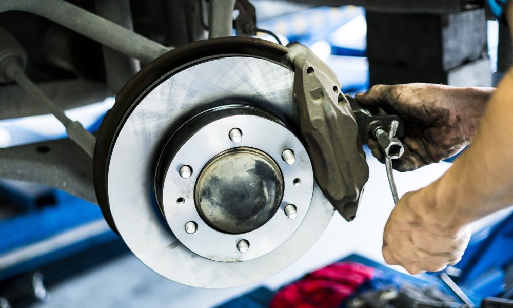 Fani motosportu i nie tylko, sportowe zacięcie połączone z bezpieczeństwem na drodze. Klocki hamulcowe Steinhof. tarcze hamulcowe. Akcesoria samochodowe.