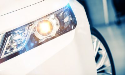 Sprawne oświetlenie samochodu to gwarancja bezpieczeństwa na drogach. Podpowiadamy jak możesz je poprawić.