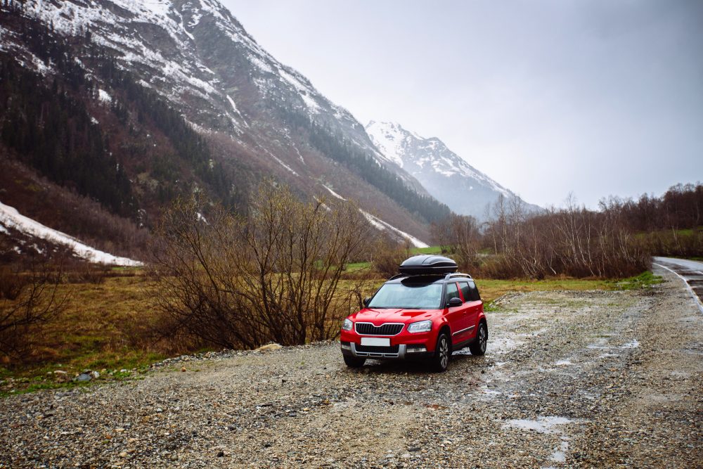 Bagażniki bazowe, belki dachowe bazą do boxów dachowych. Pakowanie samochodu z naszymi belkami to przyjemność.