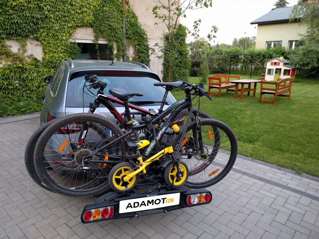 Platforma rowerowa Peruzzo Como montowana na kuli haka holowniczego. hak holowniczy Steinhof. Skoda Superb III