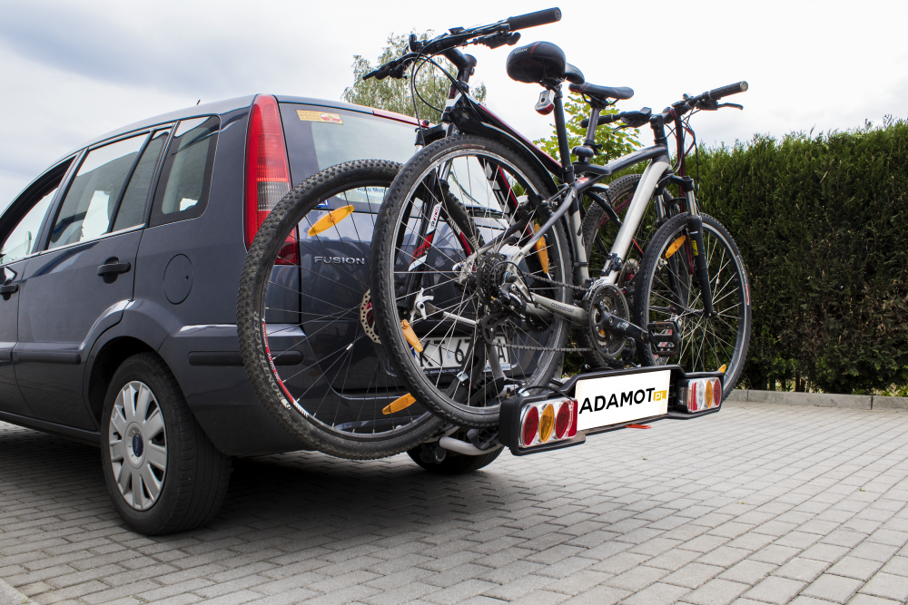 Chcesz przeowizć rowery samochodem? Peruzzo Siena platforma rowerowa na hak holowniczy do Ford Fusion i wszystkich innych samochodów.