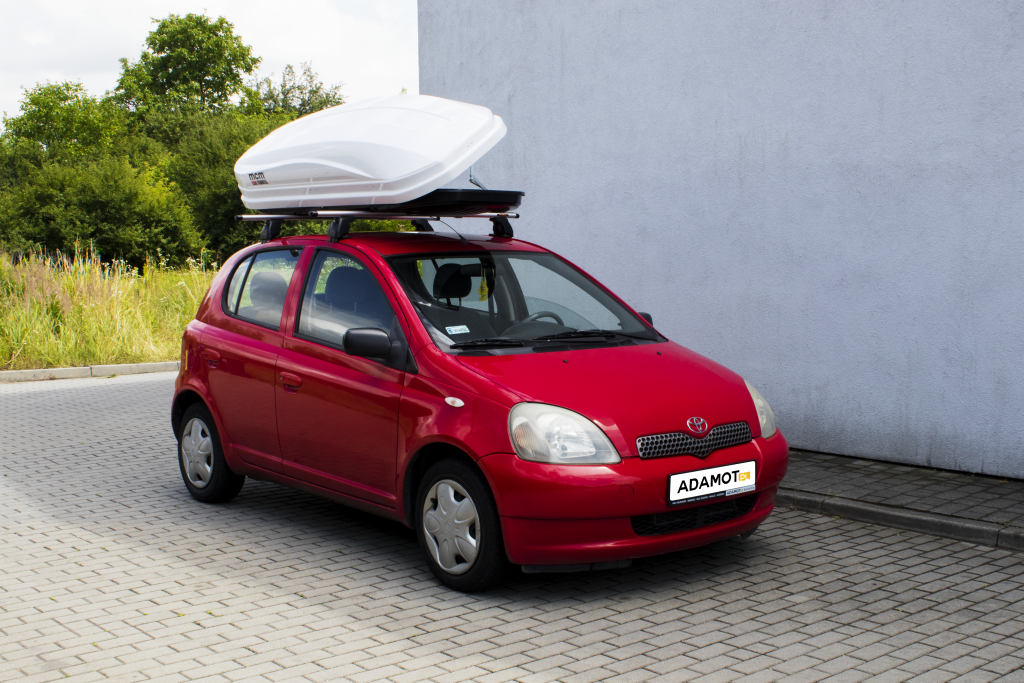 Powiększamy „Maluchy” Cz. 3: Toyota Yaris I W Parze Z Boxem Dachowym - Adamot Blog